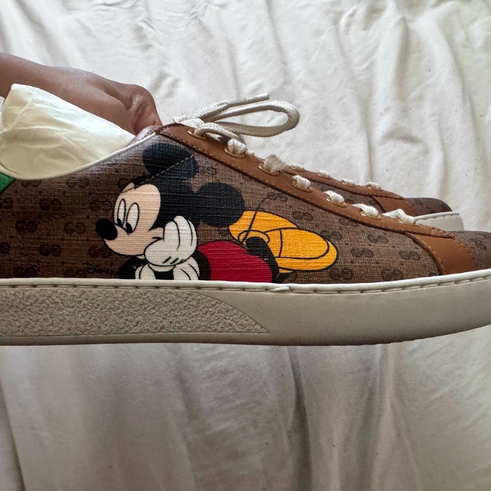 Gucci x Disney Mickey Mouse Sneaker-men’s size 6 and women’s size 8